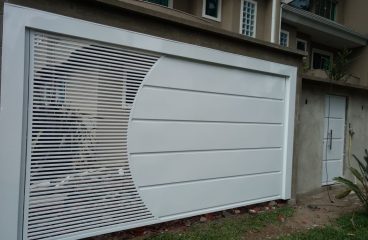 Qual portão é mais seguro para garagem?